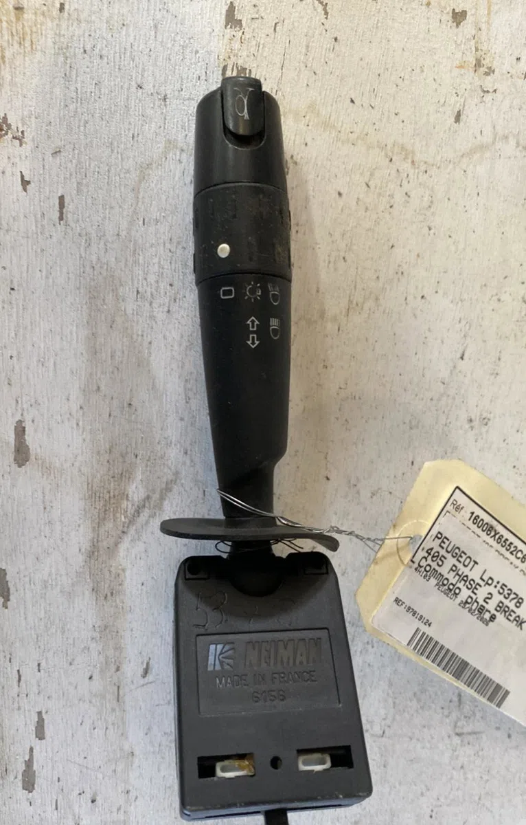 Commande clignotant Peugeot 405 II Break (4E) 1.9 d (1992-1996) occasion — photo 2