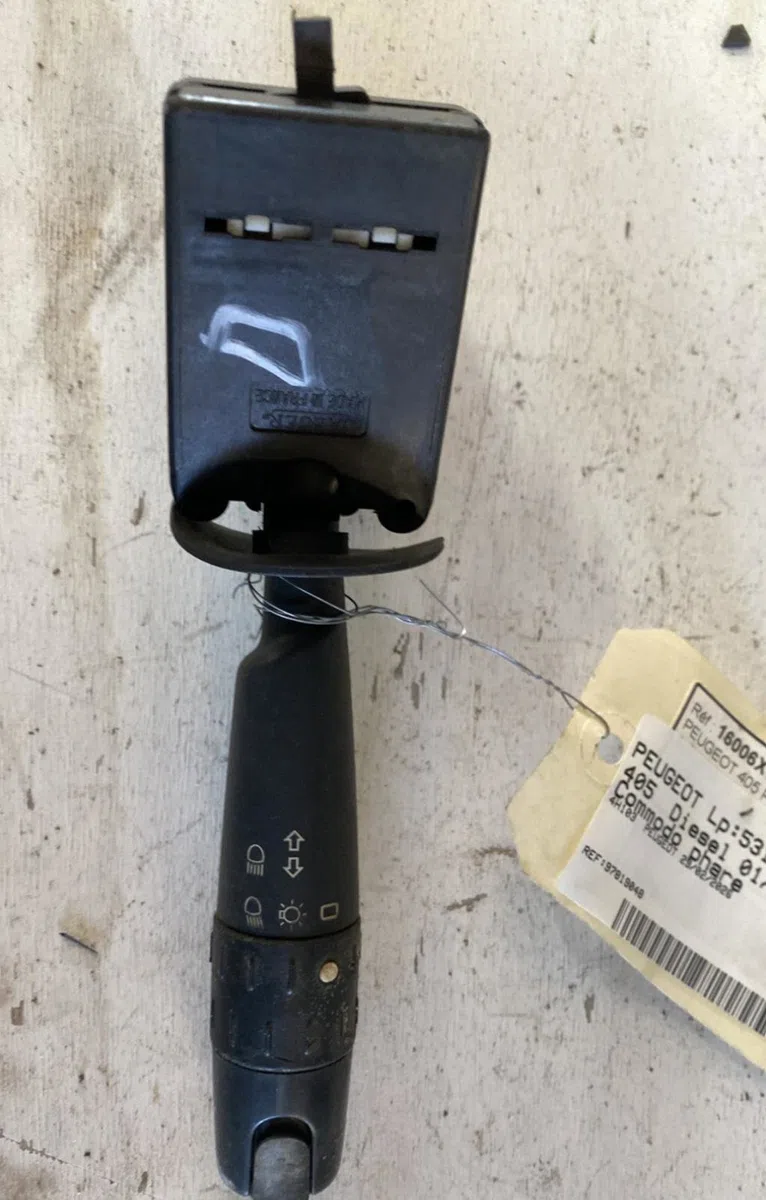 Commande clignotant PEUGEOT 405 occasion — photo 2
