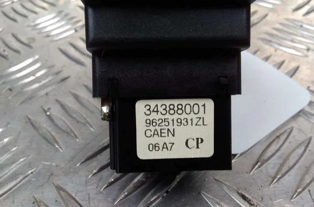 Commande clignotant Peugeot 406 (8B) 2.1 td 12v (1996-2004) occasion — photo 4