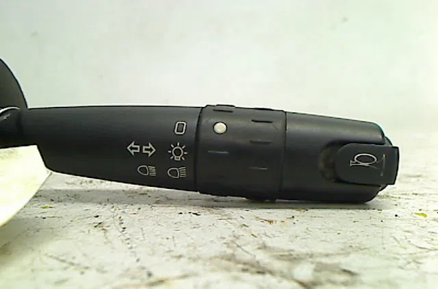 Commande clignotant PEUGEOT 406 occasion — photo 2