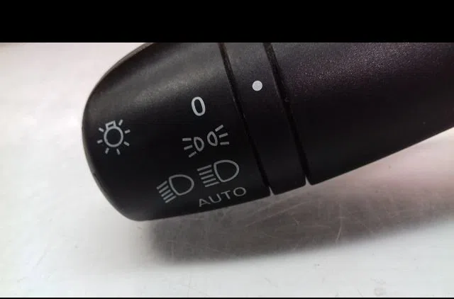 Commande clignotant RENAULT CAPTUR 2013 occasion — photo 2