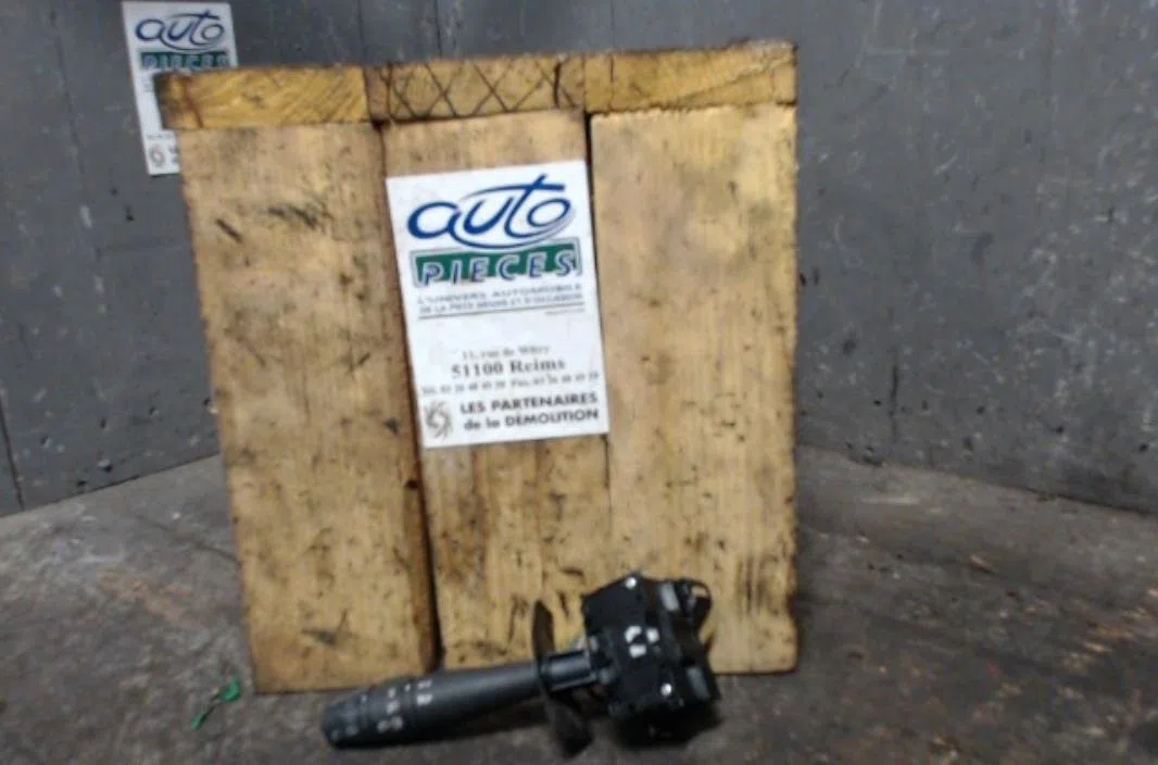 Commande clignotant RENAULT CLIO 2 CLIO 2 PHASE 1 occasion