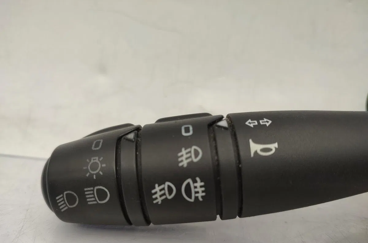 Commande clignotant RENAULT CLIO 2 PHASE 1 occasion — photo 2