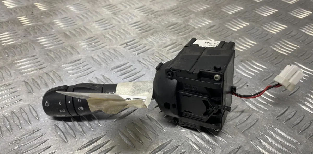 Commande clignotant RENAULT CLIO 4 PHASE 1 occasion — photo 2