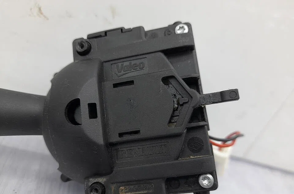 Commande clignotant RENAULT CLIO 4 PHASE 2 occasion — photo 2