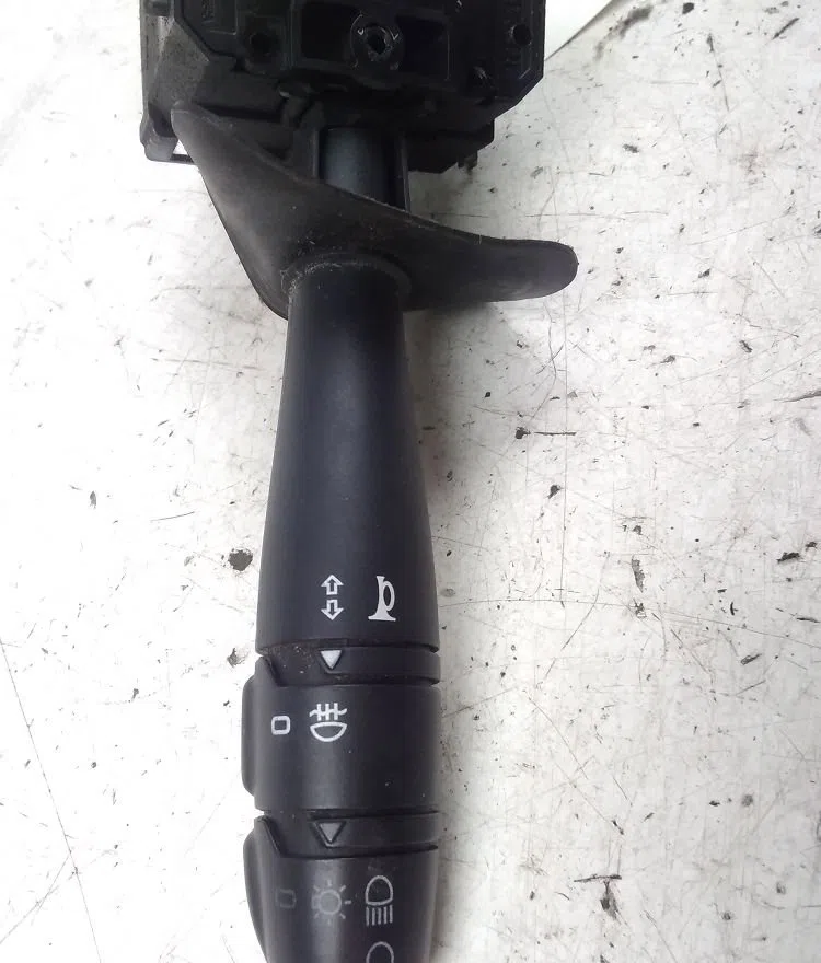 Commande clignotant RENAULT CLIO II 2001 occasion — photo 2
