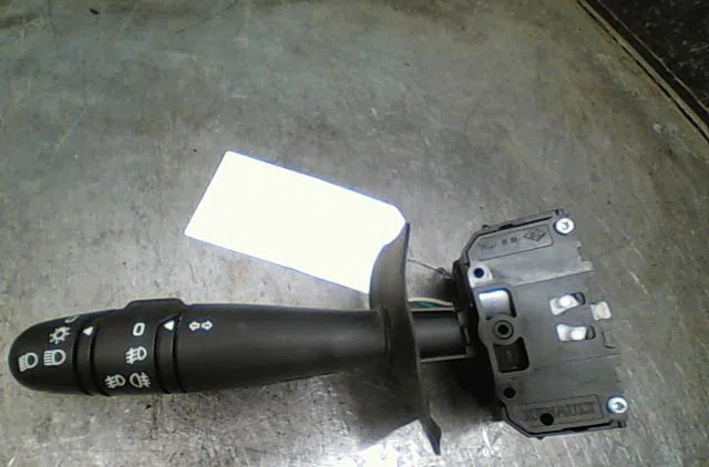 Commande clignotant Renault CLIO II (BB_, CB_) 2.0 16v sport (cb0m) (2000-2009) occasion — photo 3