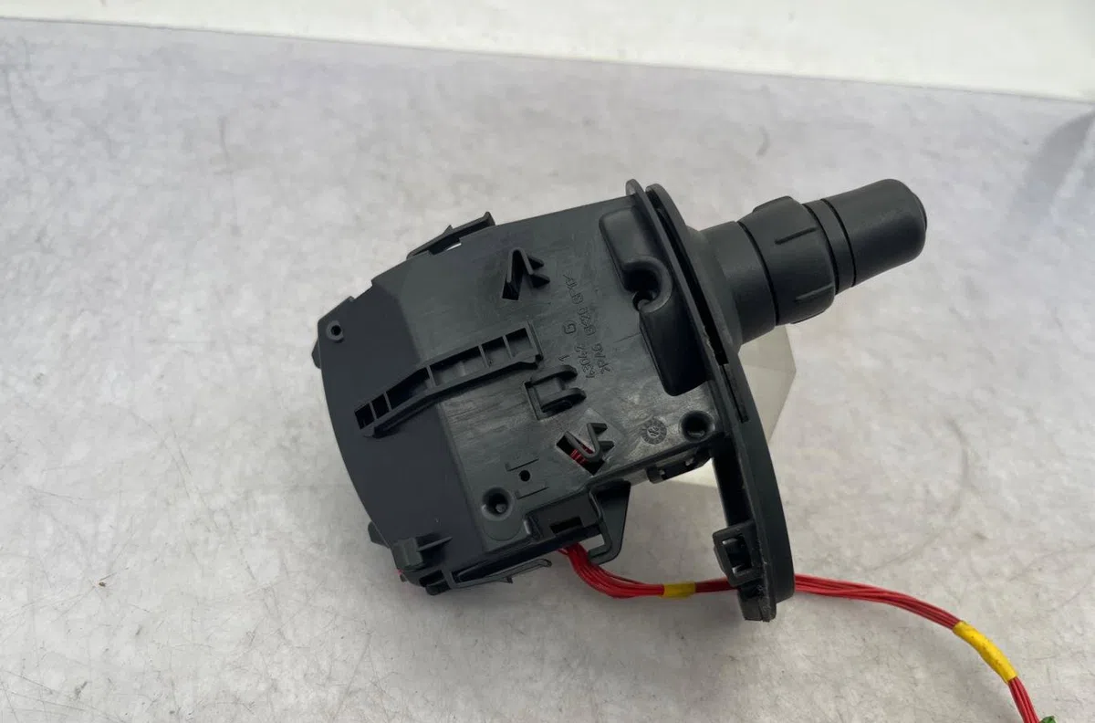 Commande clignotant RENAULT KANGOO 2 PHASE 2 occasion — photo 2