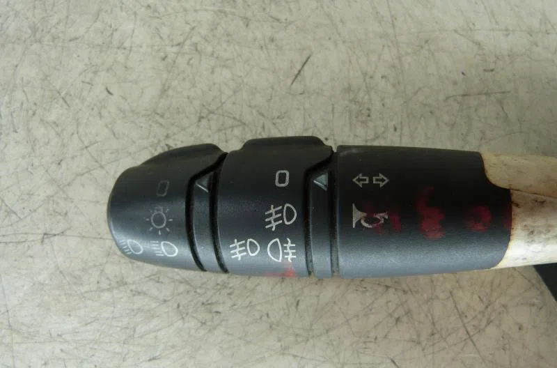 Commande clignotant RENAULT LAGUNA 1 PHASE 2 occasion — photo 2
