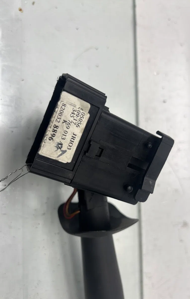 Commande clignotant RENAULT LAGUNA 3 PHASE 1 BREAK occasion — photo 2
