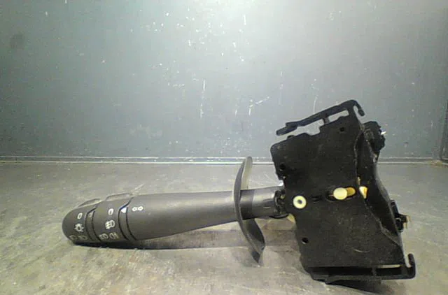 Commande clignotant Renault LAGUNA II (BG0-1_) 1.9 dci (bg08, bg0g) (2001-2007) occasion