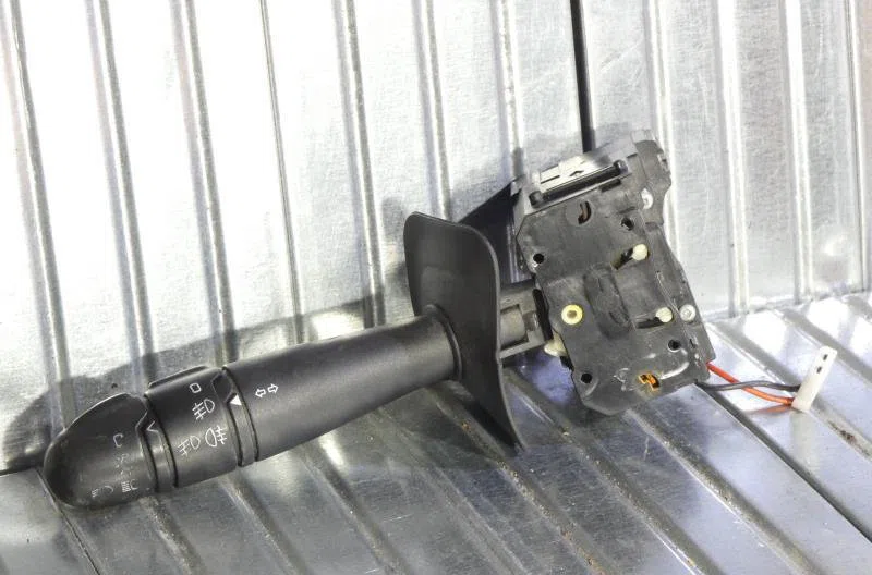 Commande clignotant RENAULT MEGANE 1 BREAK occasion — photo 2