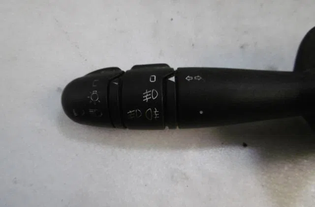 Commande clignotant RENAULT MEGANE 2000 occasion — photo 4