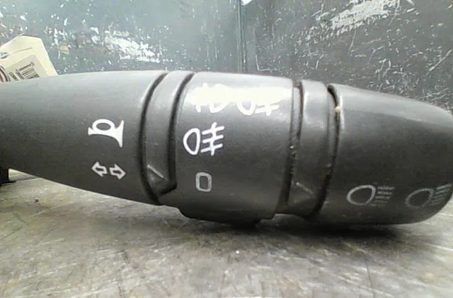 Commande clignotant Renault MEGANE I (BA0-1_) 1.9 d eco (ba0a, ba0u, ba0r) (1996-2003) occasion — photo 3