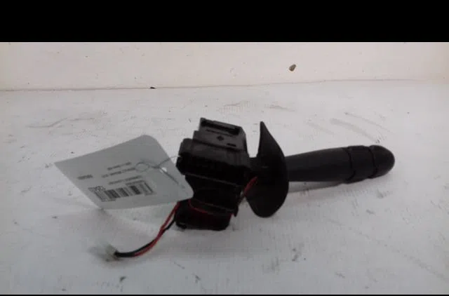 Commande clignotant Renault MEGANE I (BA0-1_) 1.9 dti (ba08, ba0n) (1997-2001) occasion — photo 3
