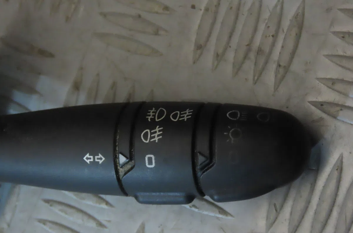 Commande clignotant RENAULT SCENIC 2000 occasion — photo 2