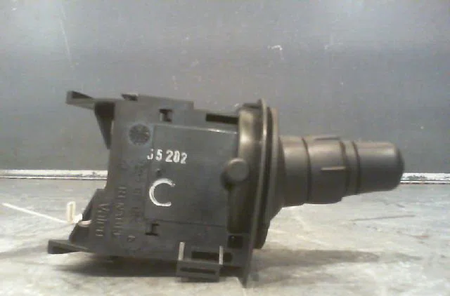Commande clignotant Renault SCÉNIC II (JM0-1_) 1.9 dci (jm0g, jm12, jm1g, jm2c) (2003-2006) occasion