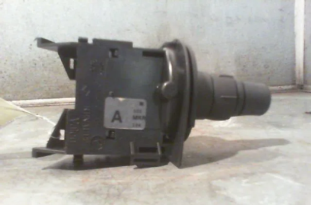 Commande clignotant RENAULT SCENIC II Phase 1 03-2004--09-2006 occasion — photo 2