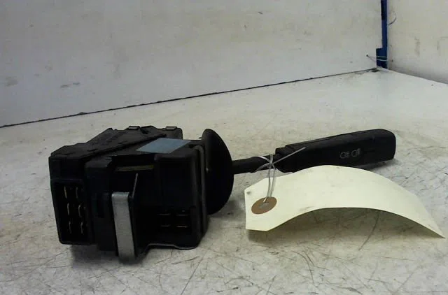 Commande clignotant RENAULT TRAFIC occasion — photo 2