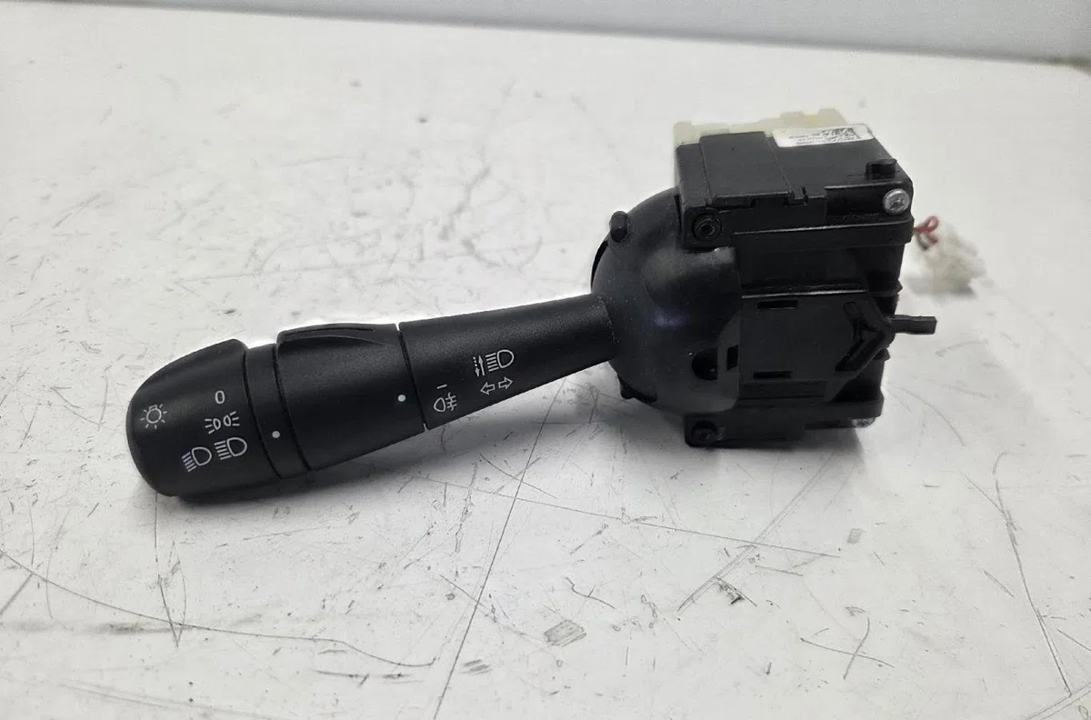 Commande clignotant RENAULT TWINGO 3 PHASE 1 occasion — photo 3