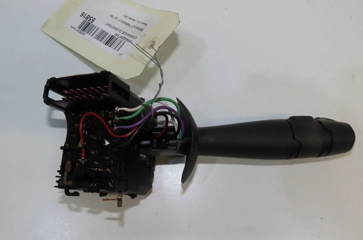 Commande clignotant Renault TWINGO II (CN0_) 1.2 16v (cn04, cn0a, cn0b) (2007-2014) 3 portes occasion