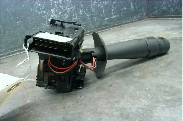 Commande clignotant Renault VEL SATIS (BJ0_) 2.2 dci (bj0e, bj0f) (2002-2009) 5 portes occasion — photo 2