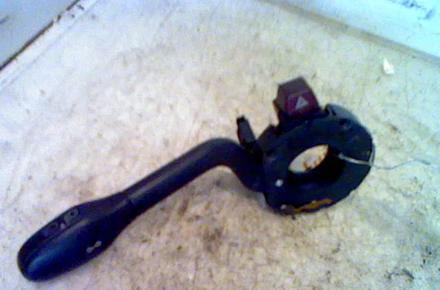 Commande clignotant SEAT IBIZA II 1997 occasion — photo 2