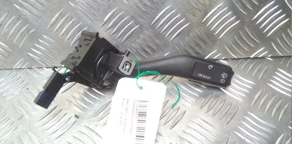 Commande clignotant SEAT LEON II 2005 occasion — photo 3