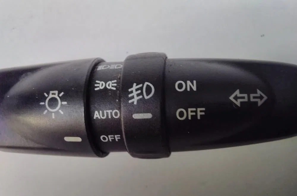 Commande clignotant SSANGYONG ACTYON 2007 occasion — photo 2
