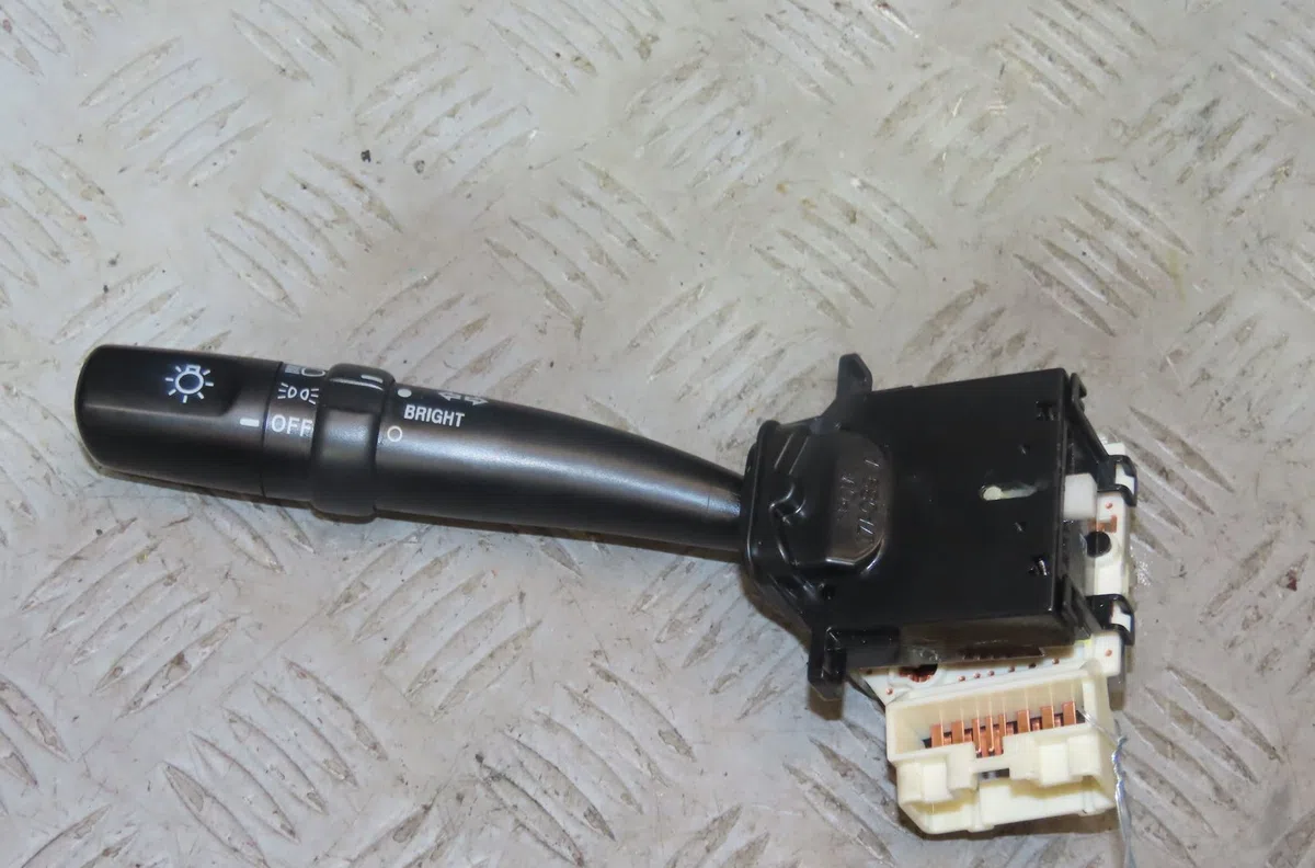 Commande clignotant Subaru FORESTER (SG_) 2.0 awd (sg5) (2002-2005) occasion — photo 4