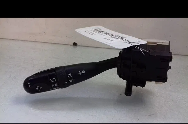 Commande clignotant Suzuki SPLASH (EX) 1.0 (a5b 310) (2008) occasion — photo 4