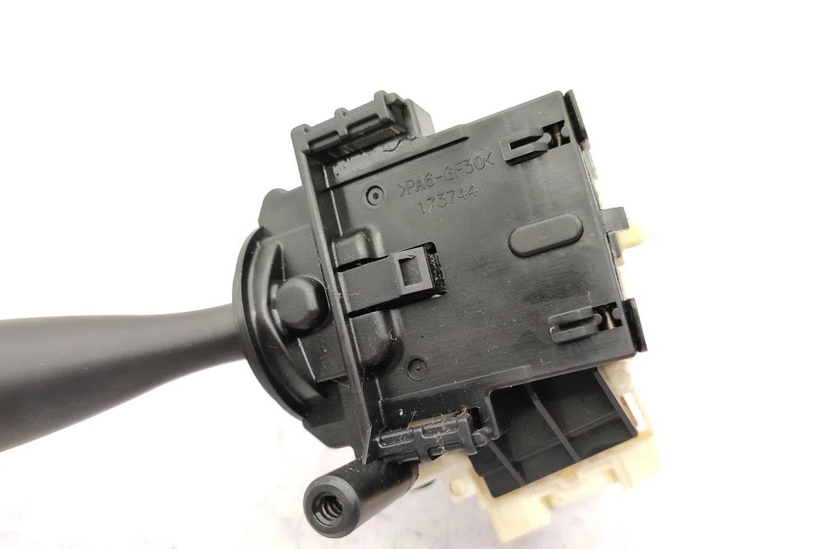 Commande clignotant SUZUKI SWIFT 3 occasion — photo 2