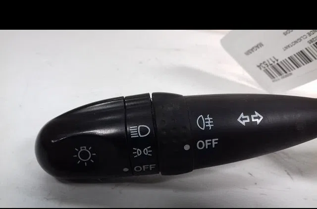 Commande clignotant Suzuki SX4 (EY, GY) 2.0 ddis 4x4 (rw 420d) (2009) occasion — photo 2