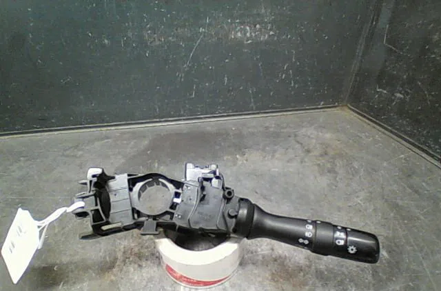 Commande clignotant Toyota AURIS (_E15_) 2.0 d-4d (ade150_) (2006-2012) occasion — photo 4