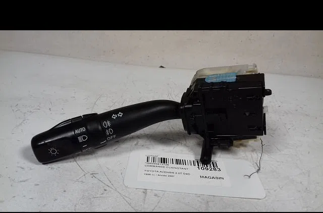 Commande clignotant Toyota AVENSIS Break (_T25_) 2.0 d-4d (adt250_) (2006-2008) occasion — photo 4