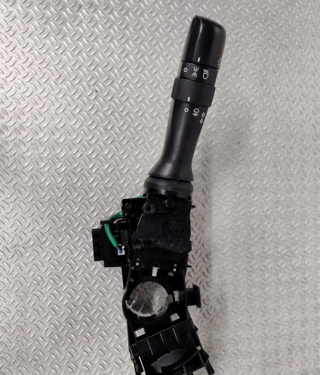 Commande clignotant TOYOTA AYGO 2  AYGO 2 PHASE 1 occasion — photo 2