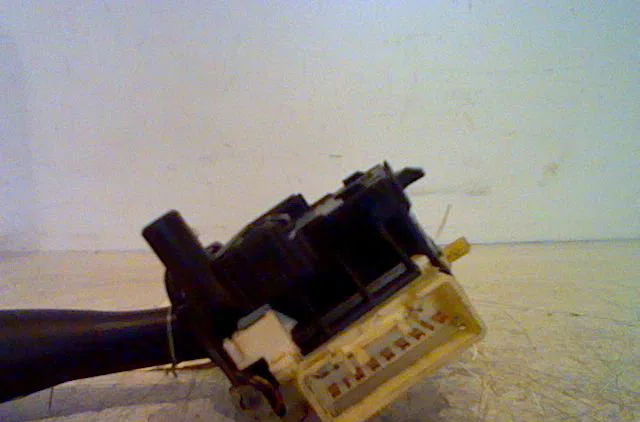 Commande clignotant TOYOTA RAV4 II 2002 occasion — photo 2