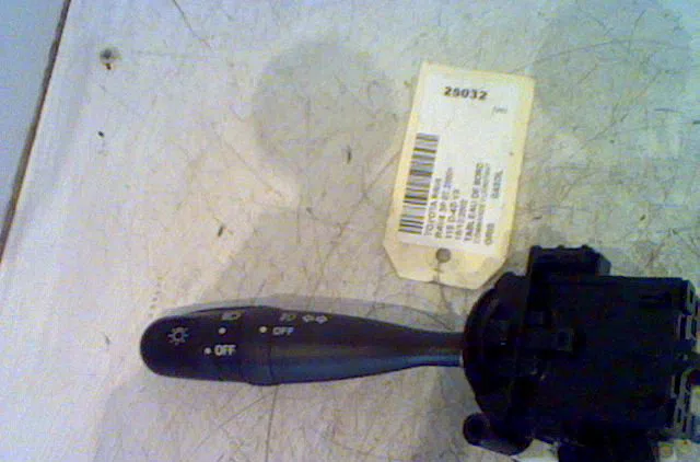 Commande clignotant TOYOTA RAV4 II 2002 occasion — photo 3