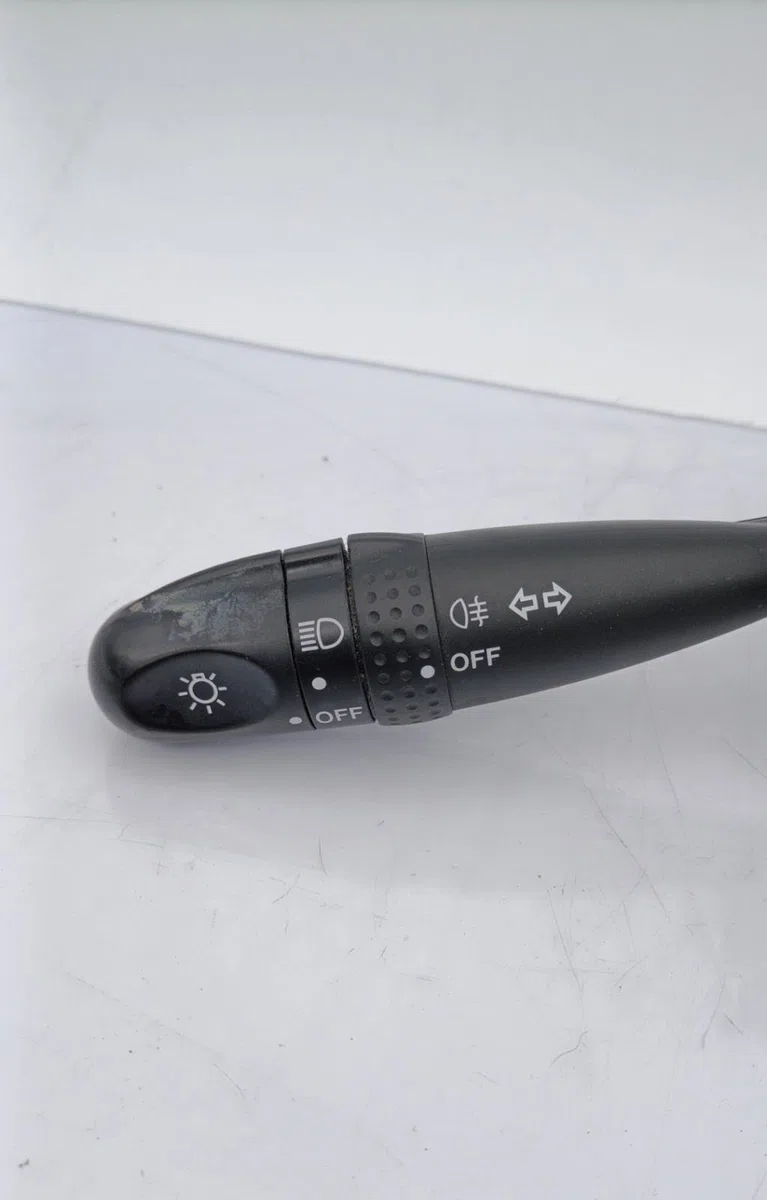 Commande clignotant TOYOTA YARIS 1 PHASE 2 occasion — photo 2