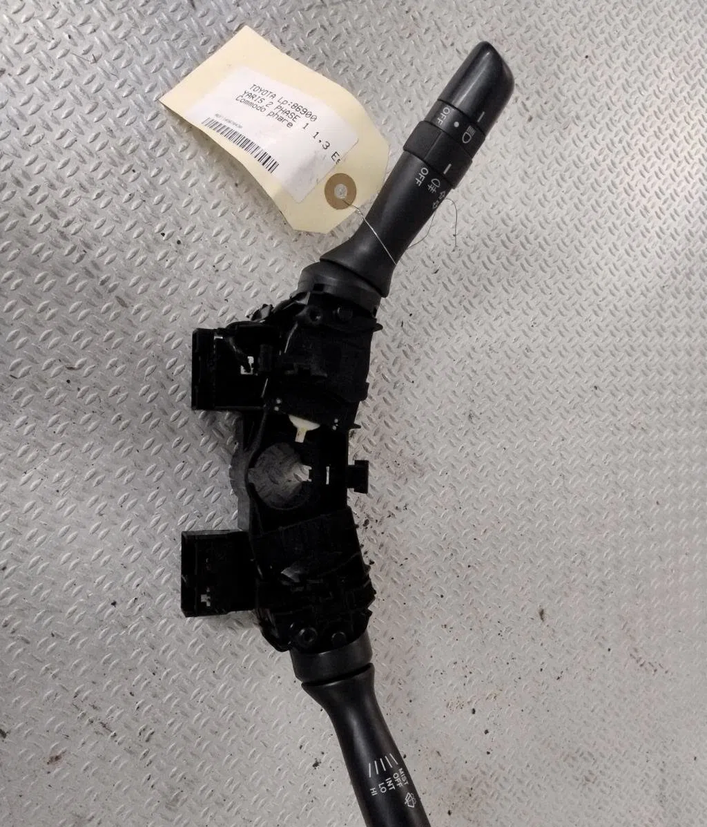 Commande clignotant Toyota YARIS (_P9_) 1.3 vvt-i (scp90_) (2005-2010) occasion — photo 2