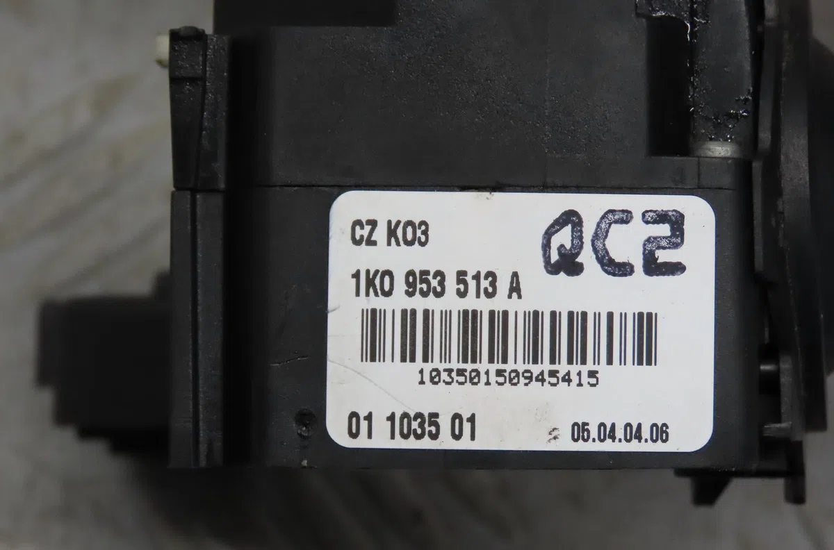 Commande clignotant Volkswagen CADDY III Camionnette-Monospace (2KA, 2KH, 2CA, 2CH) 1.9 tdi (2004-2010) occasion — photo 4