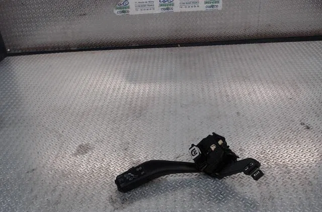 Commande clignotant VOLKSWAGEN GOLF 5  GOLF 5 occasion