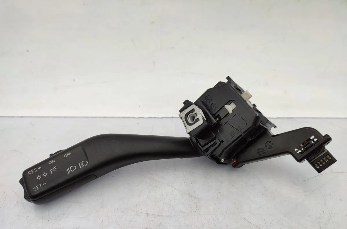 Commande clignotant VOLKSWAGEN GOLF 5 occasion — photo 2