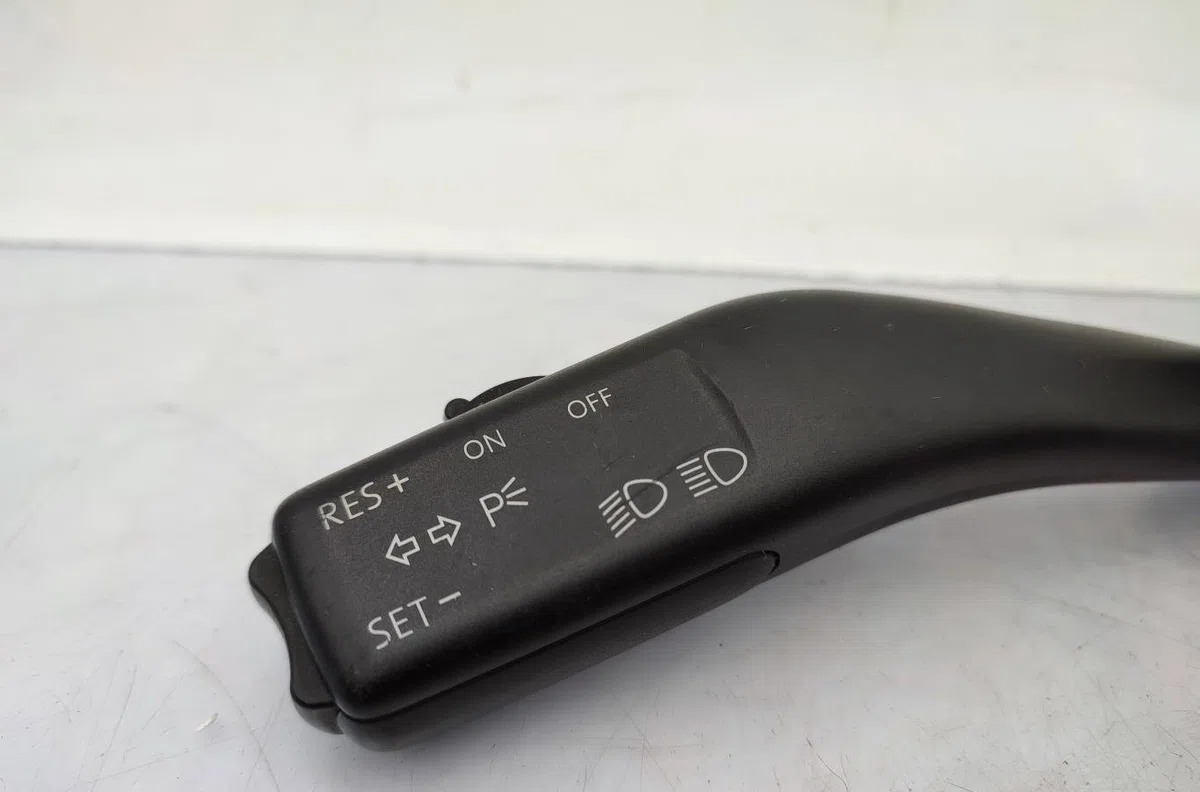 Commande clignotant VOLKSWAGEN GOLF 5 occasion — photo 3