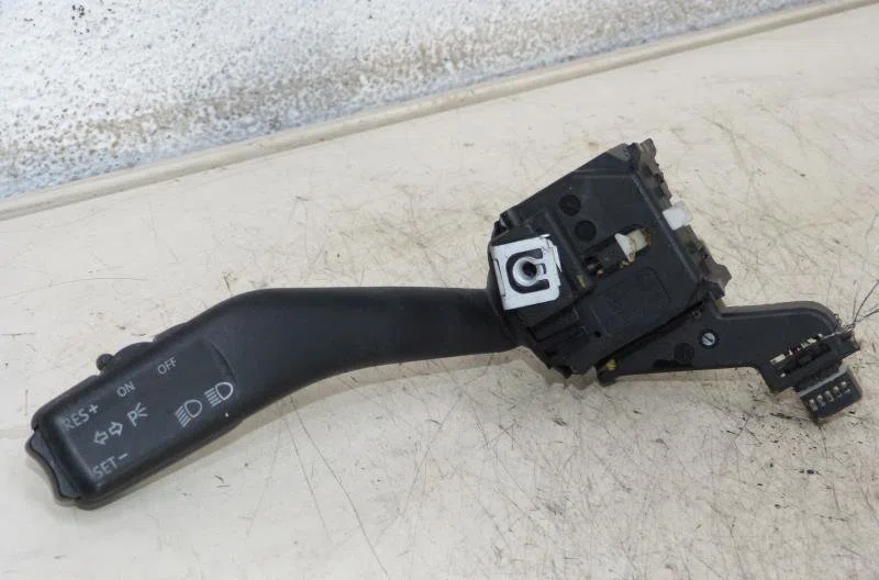 Commande clignotant VOLKSWAGEN GOLF 5 occasion — photo 2