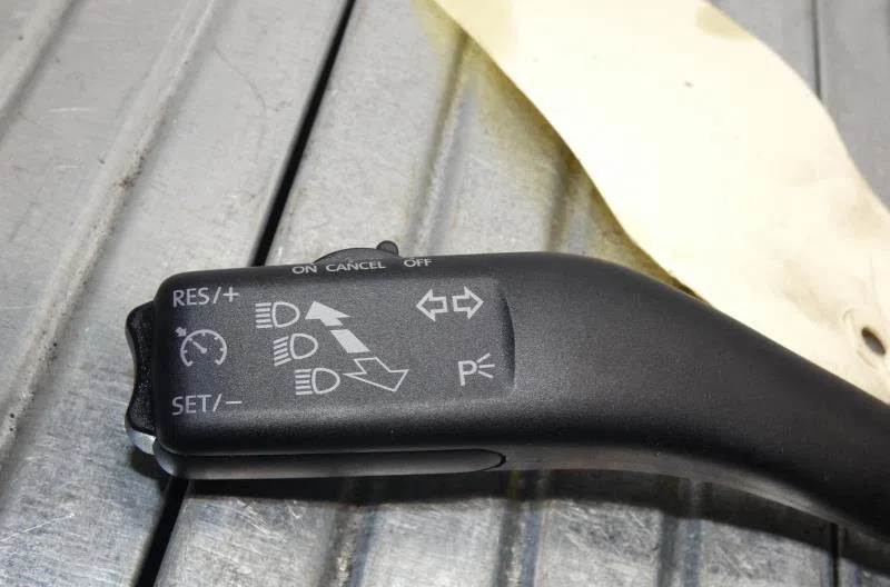 Commande clignotant VOLKSWAGEN GOLF 6 occasion — photo 3