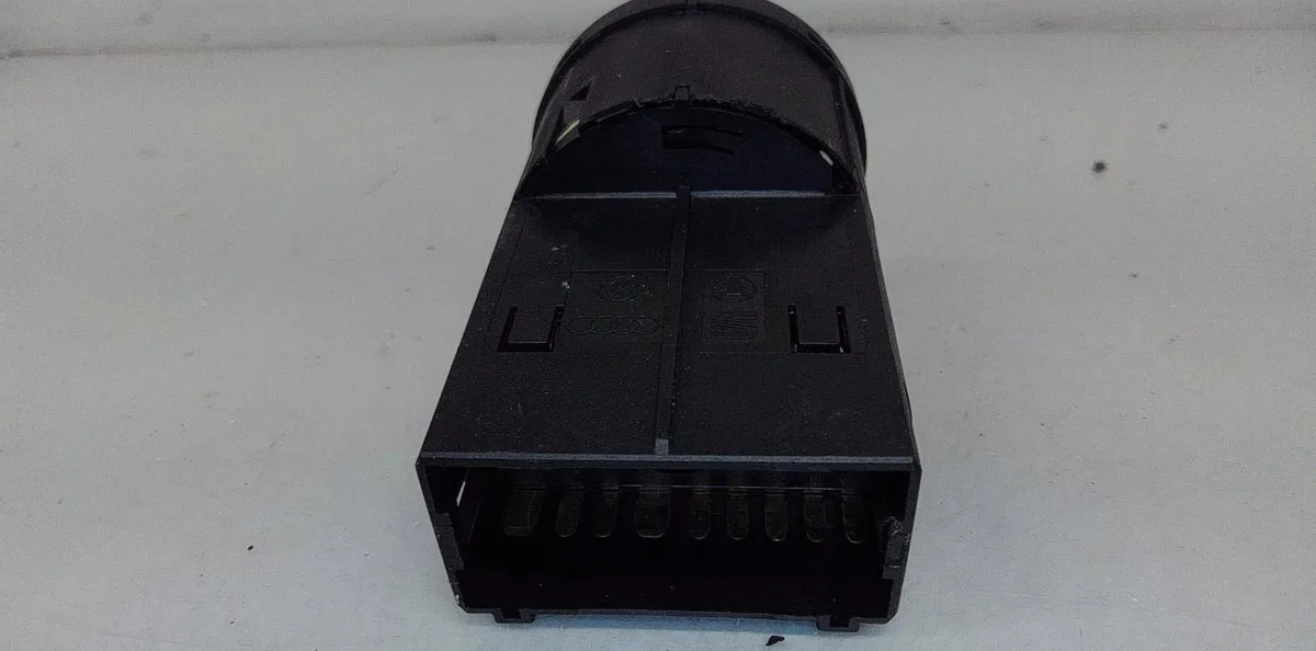 Commande clignotant Volkswagen GOLF IV (1J1) 1.6 16v (2000-2005) occasion — photo 3