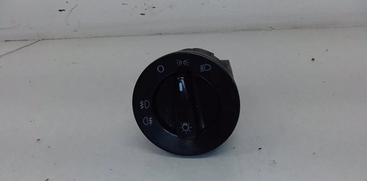 Commande clignotant Volkswagen GOLF IV (1J1) 1.6 16v (2000-2005) occasion — photo 4