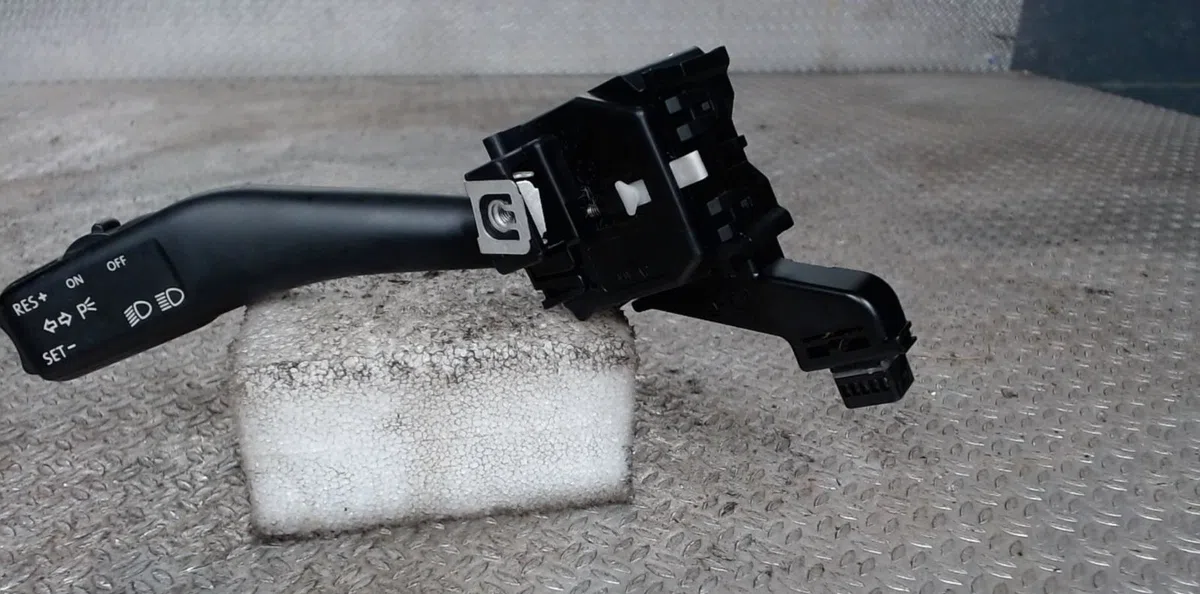 Commande clignotant VOLKSWAGEN GOLF PLUS  GOLF PLUS PHASE 1 occasion — photo 2