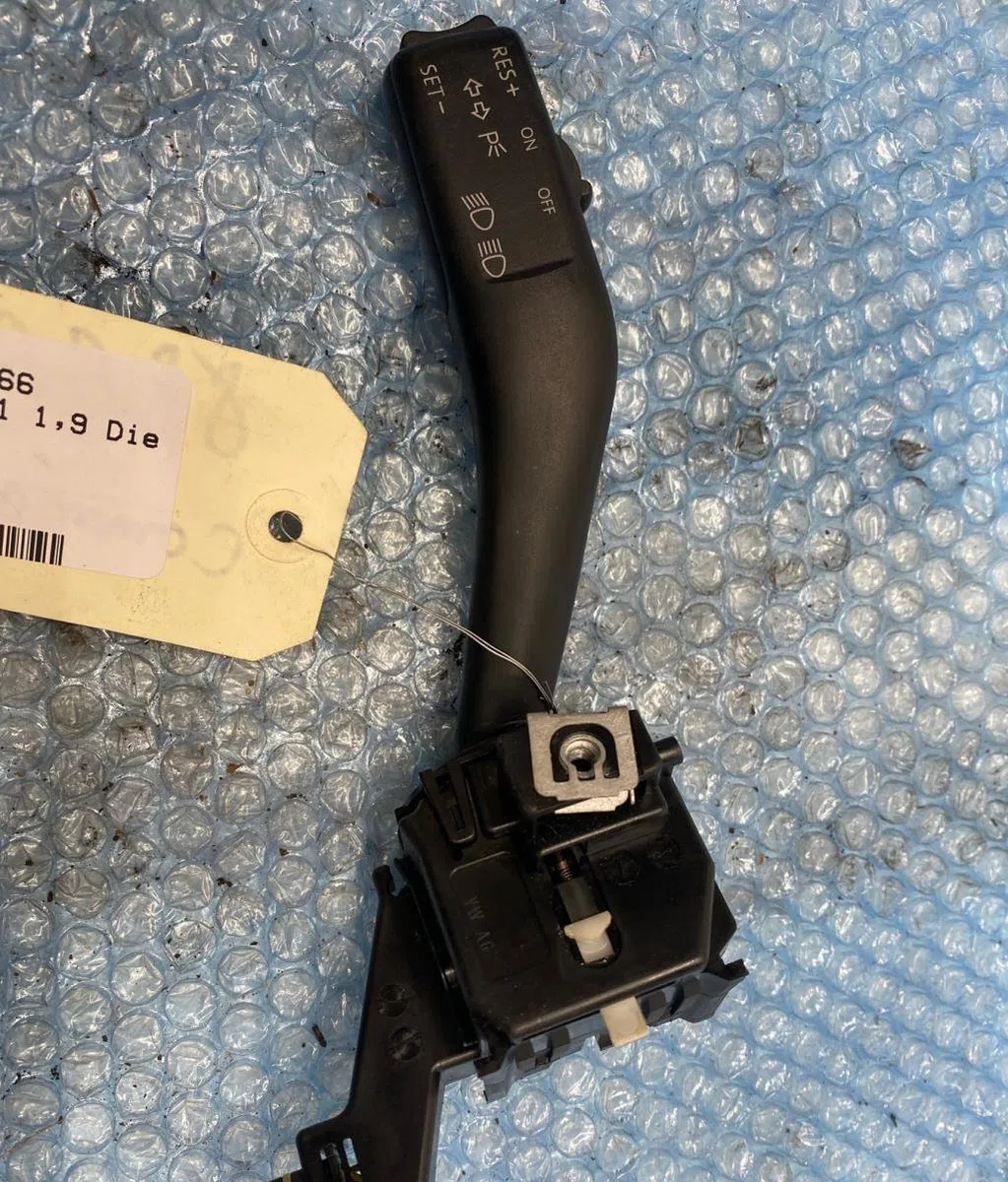 Commande clignotant VOLKSWAGEN GOLF PLUS PHASE 1 occasion — photo 2